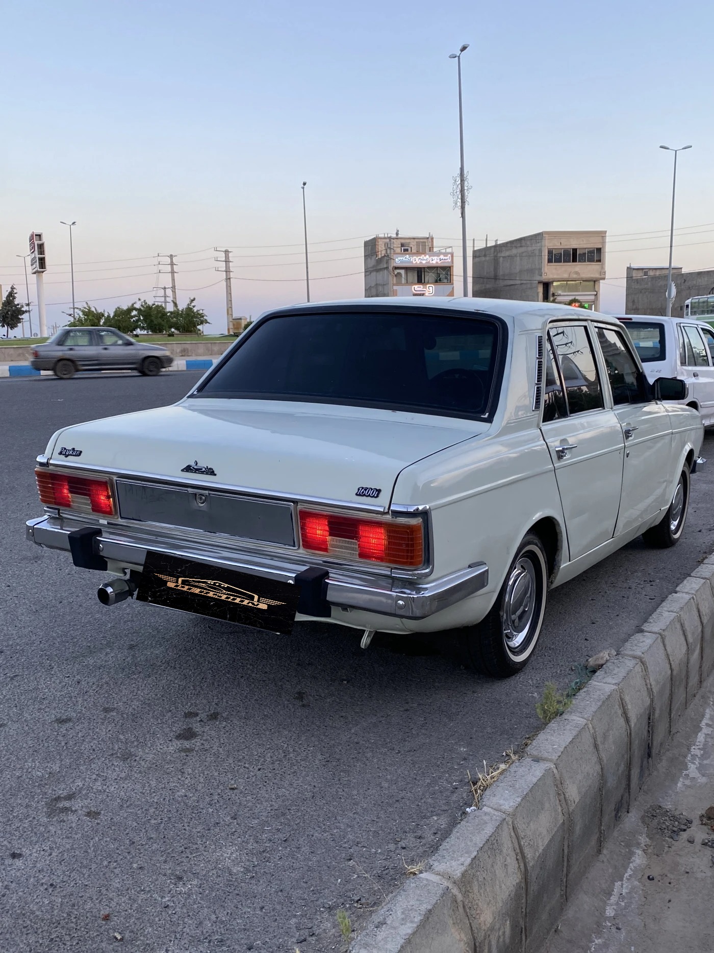پیکان مدل ۸۳