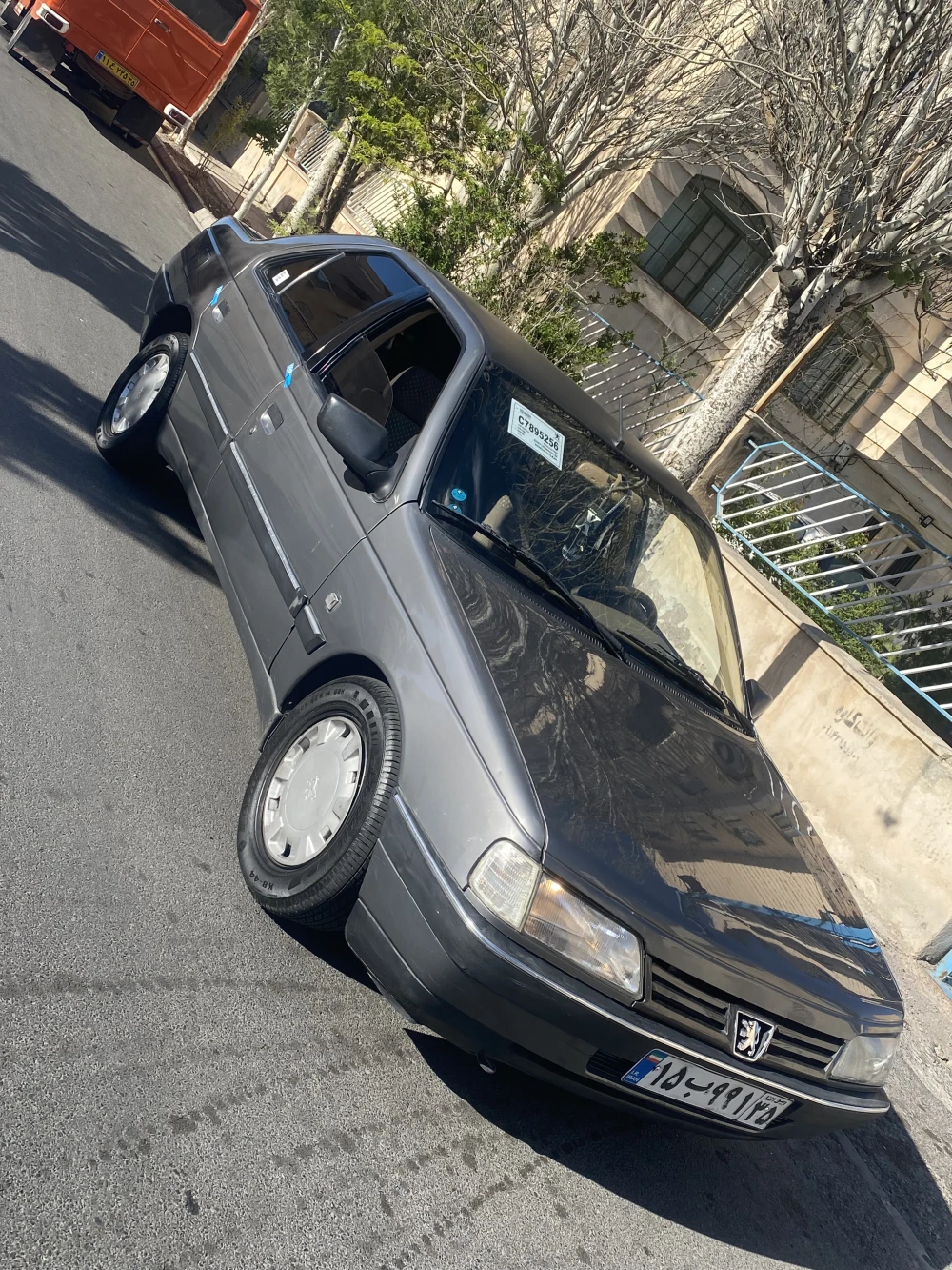 پژو۴۰۵ دوگانه کارخانه - سمت چپ