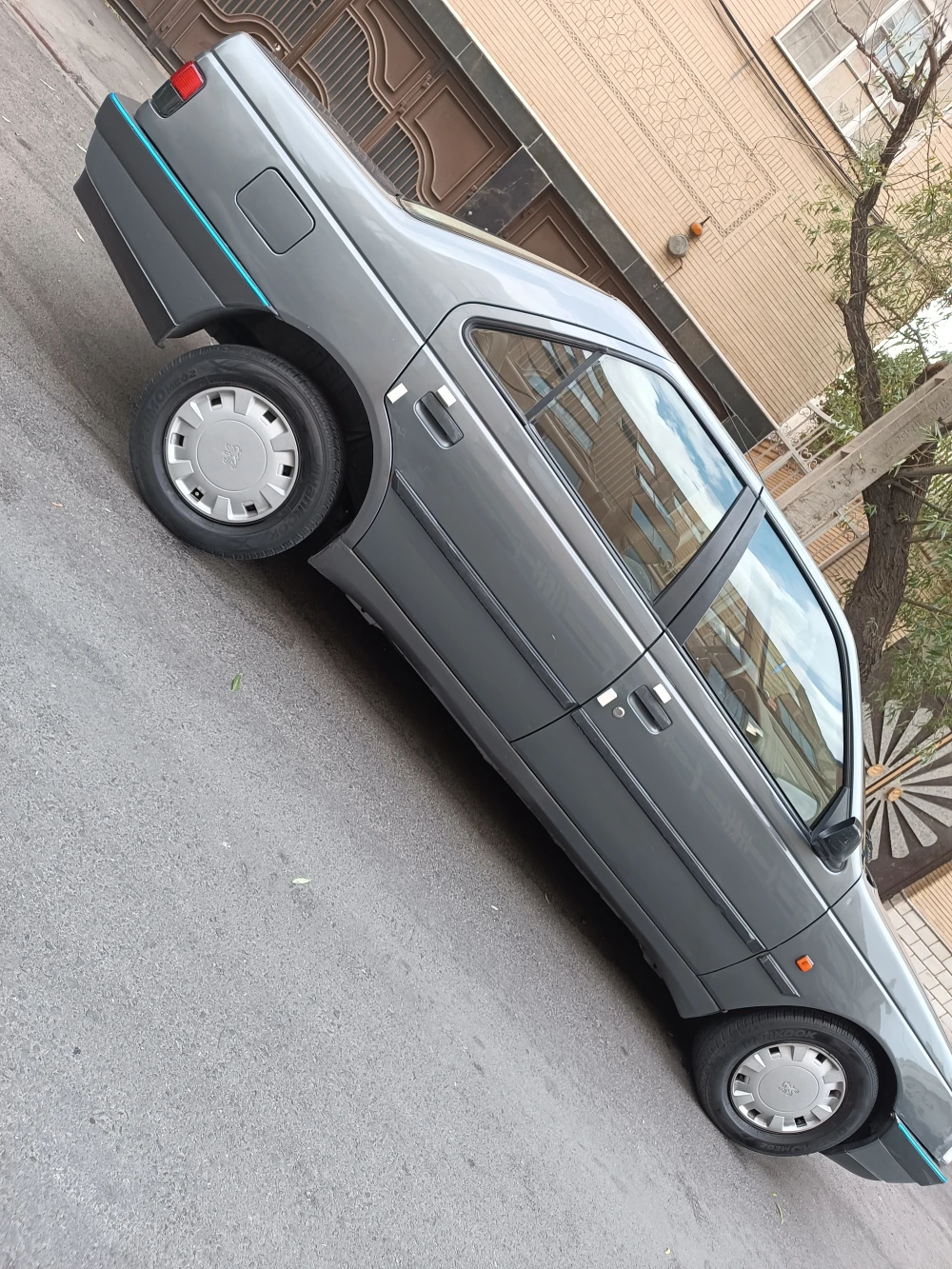 پژو 405  مدل 92 استثنایی