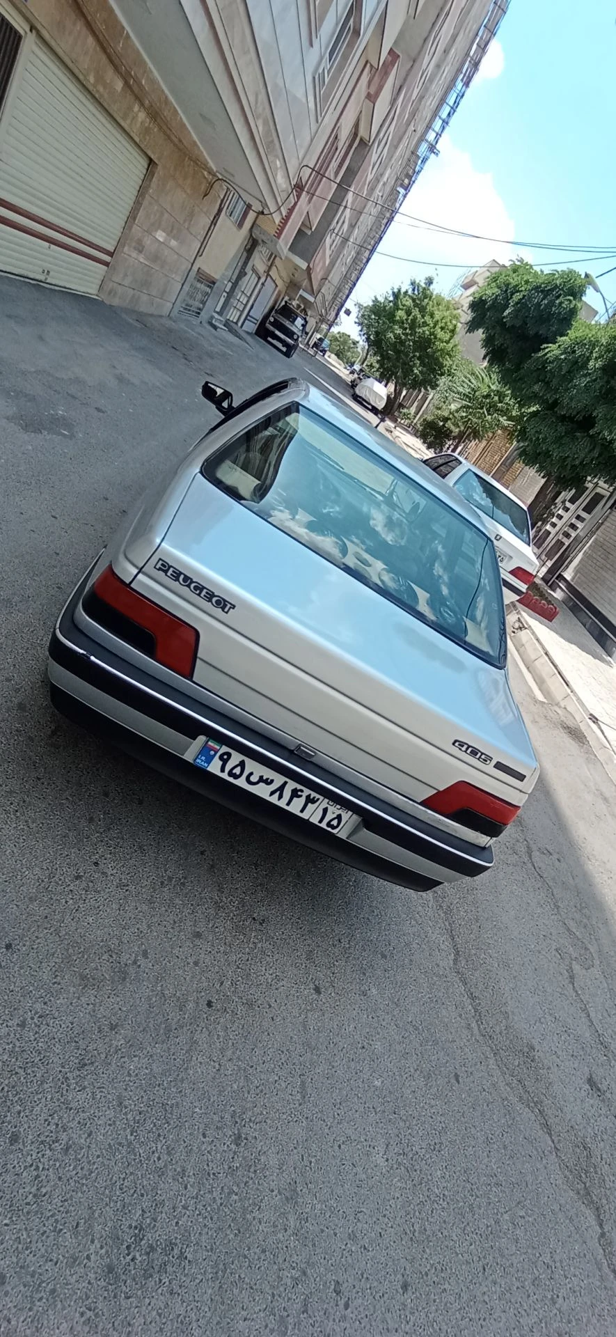 پژو ۴۰۵ مدل ۸۹ - عقب